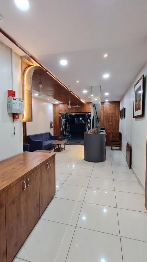 Hotel Tirth Ankleshwar Екстериор снимка